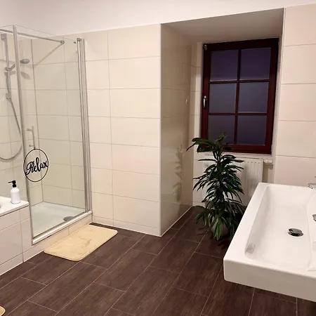 Apartment Rhein Haven Fuer Bis Zu 12 Gaeste Im Historischen Bahnhofsgebaeude *