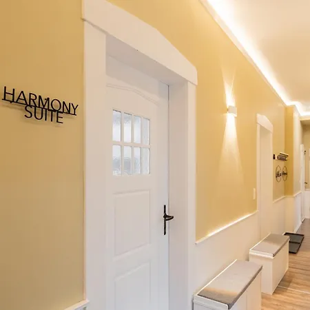 Rhein Haven Fuer Bis Zu 12 Gaeste Im Historischen Bahnhofsgebaeude Φρέχεν