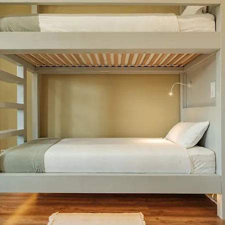 Rhein Haven Fuer Bis Zu 12 Gaeste Im Historischen Bahnhofsgebaeude Appartement