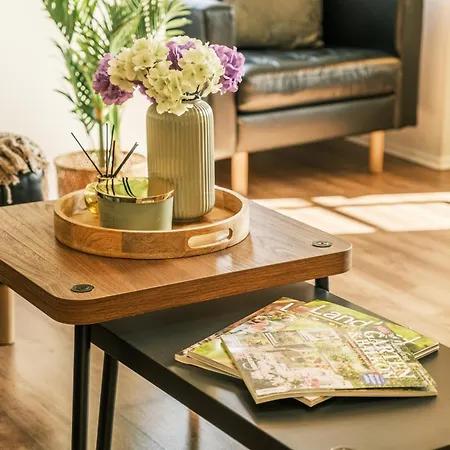 Appartement Rhein Haven Fuer Bis Zu 12 Gaeste Im Historischen Bahnhofsgebaeude *