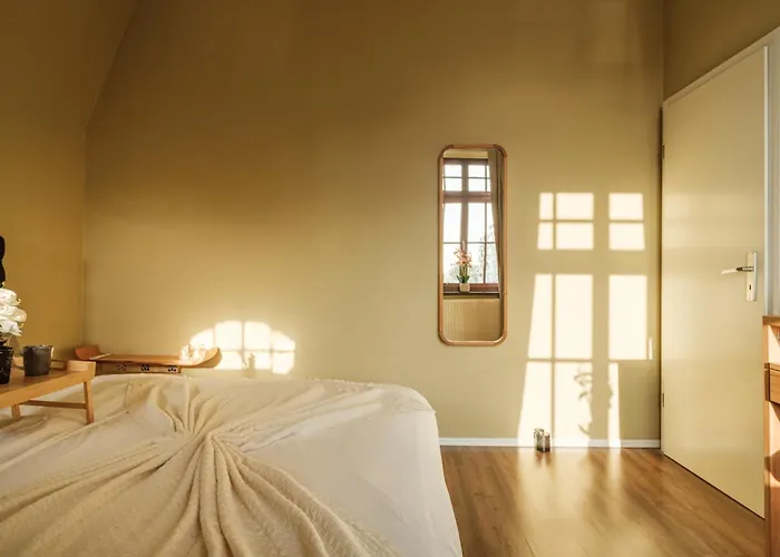 Rhein Haven Fuer Bis Zu 12 Gaeste Im Historischen Bahnhofsgebaeude