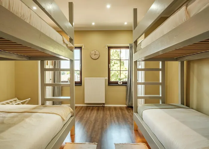 Rhein Haven Fuer Bis Zu 12 Gaeste Im Historischen Bahnhofsgebaeude * פרכן