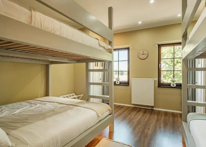 Rhein Haven Fuer Bis Zu 12 Gaeste Im Historischen Bahnhofsgebaeude דירה פרכן