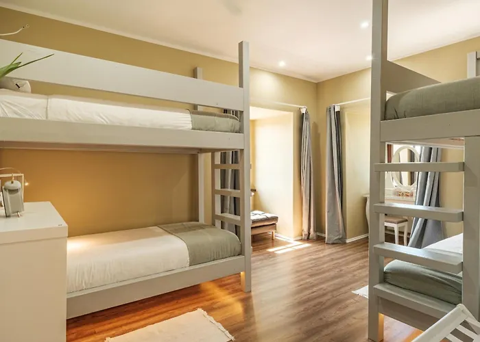 Rhein Haven Fuer Bis Zu 12 Gaeste Im Historischen Bahnhofsgebaeude פרכן